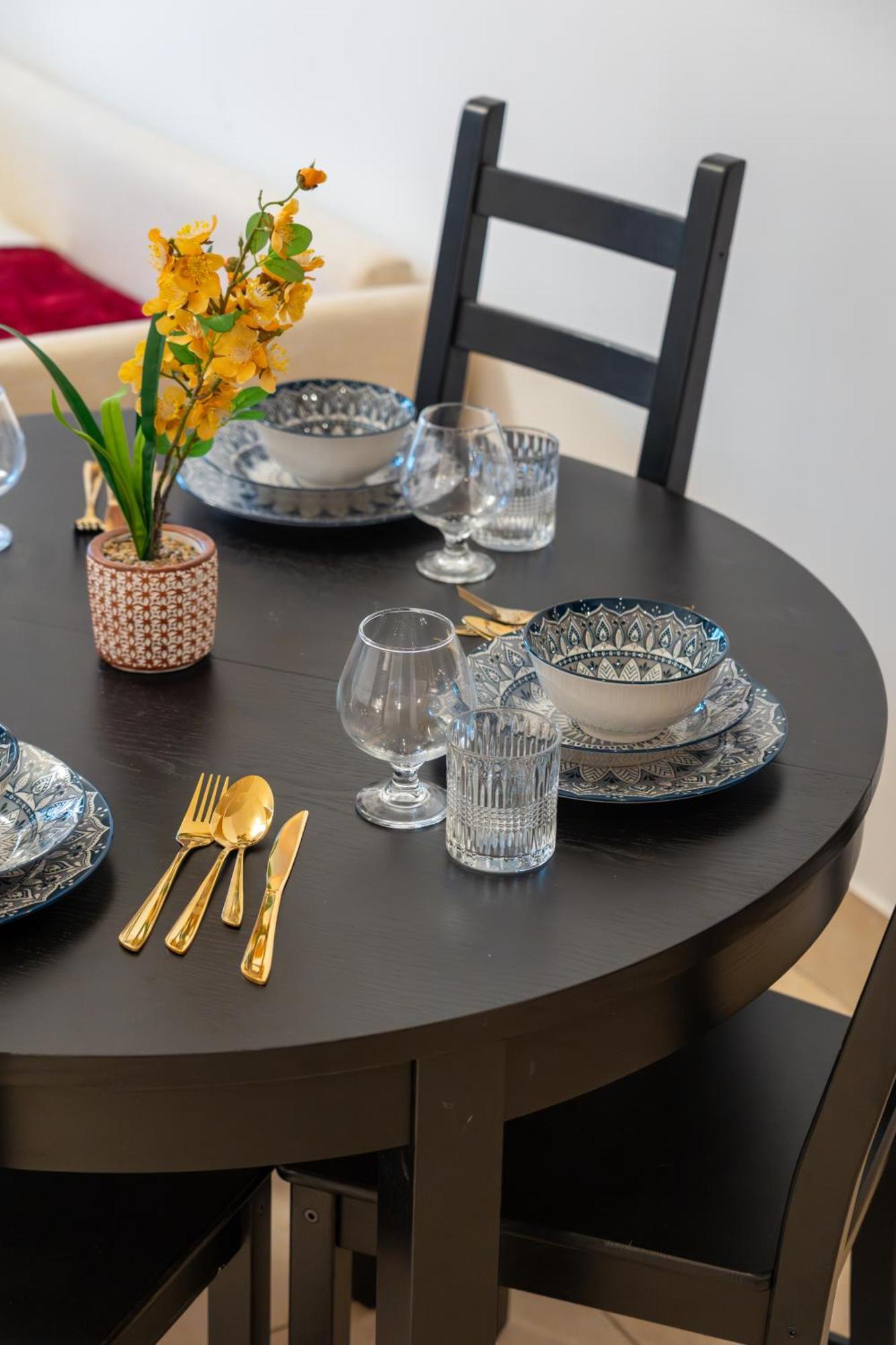 Appartamento Luxurious Near Burj Khalifa, Free Parking *