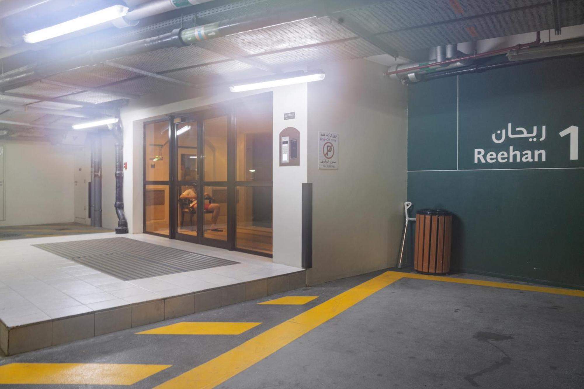 Appartamento Luxurious Near Burj Khalifa, Free Parking Dubai