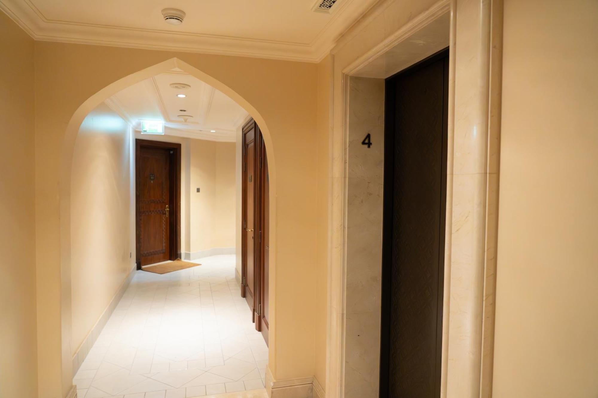 Appartamento Luxurious Near Burj Khalifa, Free Parking Dubai